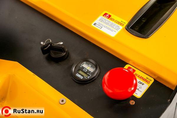 Штабелер электрический самоходный с платформой TOR 2,0т 4,5м ES20T4 фото №4 Штабелер электрический самоходный с платформой TOR 2,0т 4,5м ES20T4 фото №4