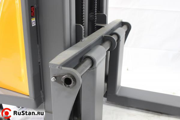 Штабелер гидравлический с электроподъемом 1,5 т 3,5 м XILIN CDD15B-E с раздвижными вилами фото №3 Штабелер гидравлический с электроподъемом 1,5 т 3,5 м XILIN CDD15B-E с раздвижными вилами фото №3