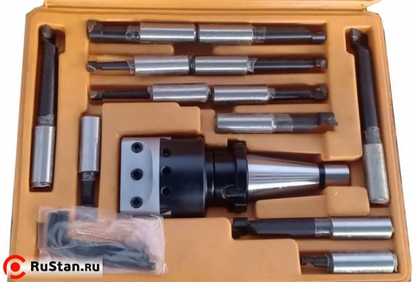 Расточная головка(с набором расточных резцов из 12 шт.) конус ISO40 фото №1 Расточная головка(с набором расточных резцов из 12 шт.) конус ISO40 фото №1