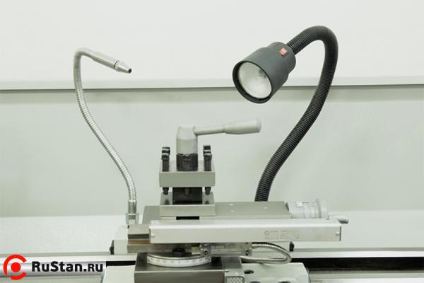 В стандартную комплектацию входят: система подачи СОЖ и станочный светильник местного освещения. фото №2 METAL MASTER X40100 фото №2