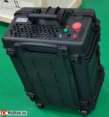 Переносной аппарат лазерной очистки металла от ржавчины и краски RAPTOR F100W фото №4 RAPTOR F100W фото №4