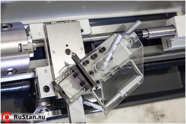 Возможность поворота тонкой продольной салазки позволяет точить конуса заданного параметра. фото №9 Metal Master MML 2140V фото №9